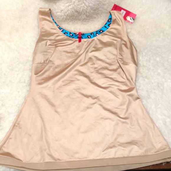 SPANX Scoop neck Slimming Camisole - Picture 4 of 8